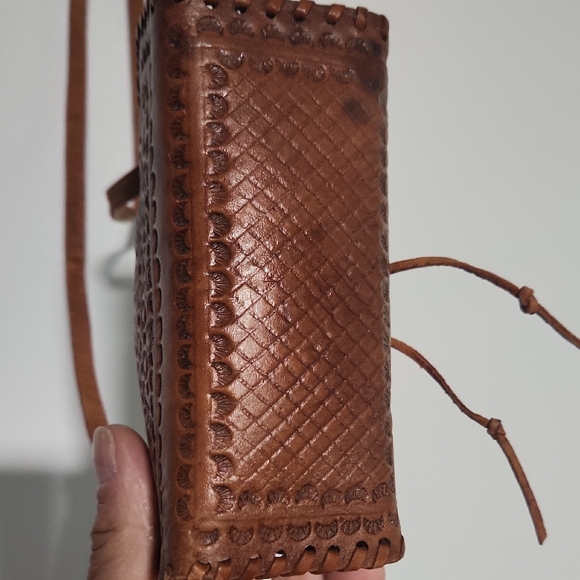 Handcrafted Brown Leather Crossbody Bag - Picture 8 of 16